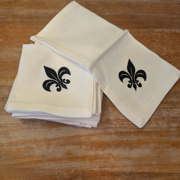 Pomegranate Fleur De Lis Cocktail Napkins *6* - Picture 1 of 2